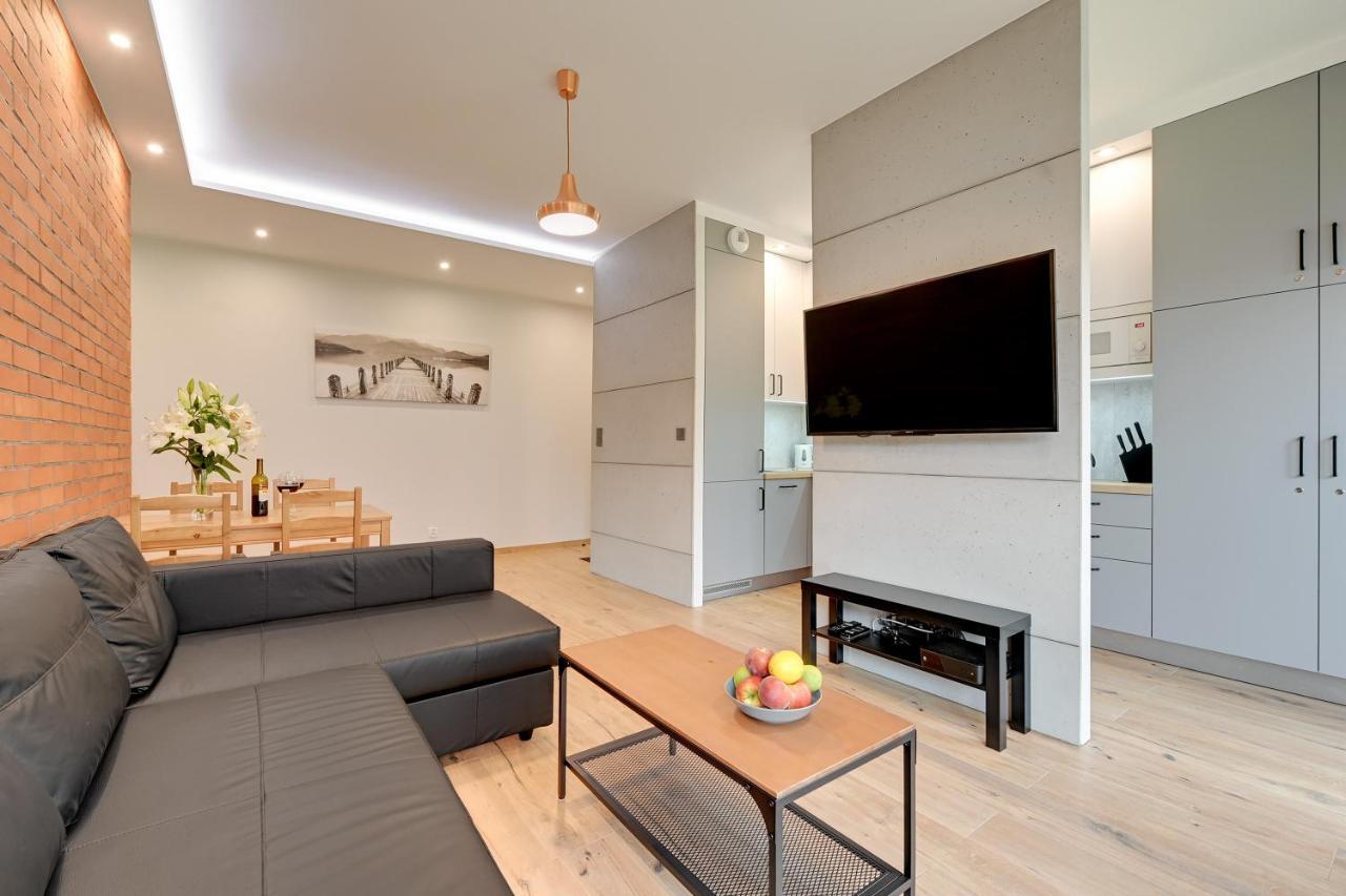 Central Apartment - Free Private Parking Danzica Esterno foto